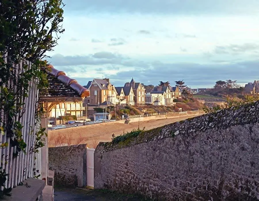Minihic - Belle Maison 3 Chambres- Proche Mer Saint-Malo